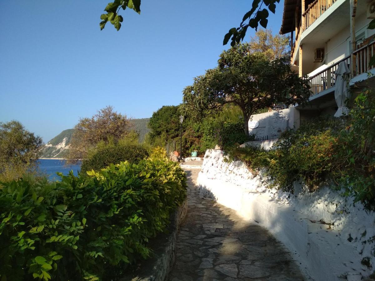 Ostria Hotel Agios Nikitas Exterior photo